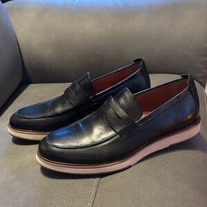 Elegant Black Leather Men's Slip-On Loafers
